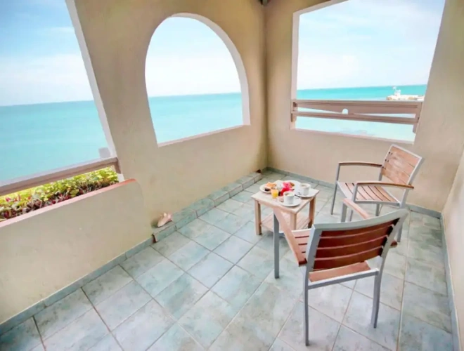 1 Bedroom Apartment with ocean view