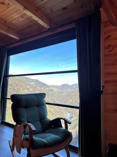 moni suit bungalow