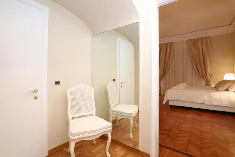 Alex Suites