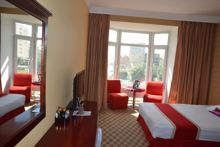 New West Hotel