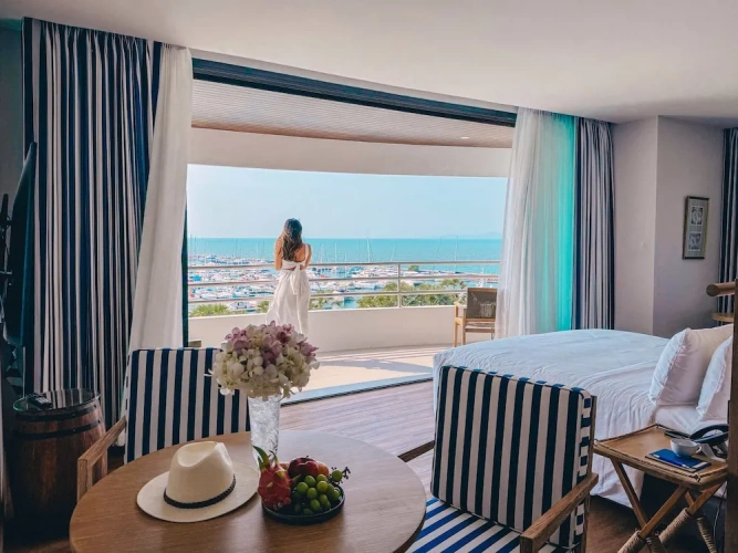 Double Suite with balcony and with harbour view
