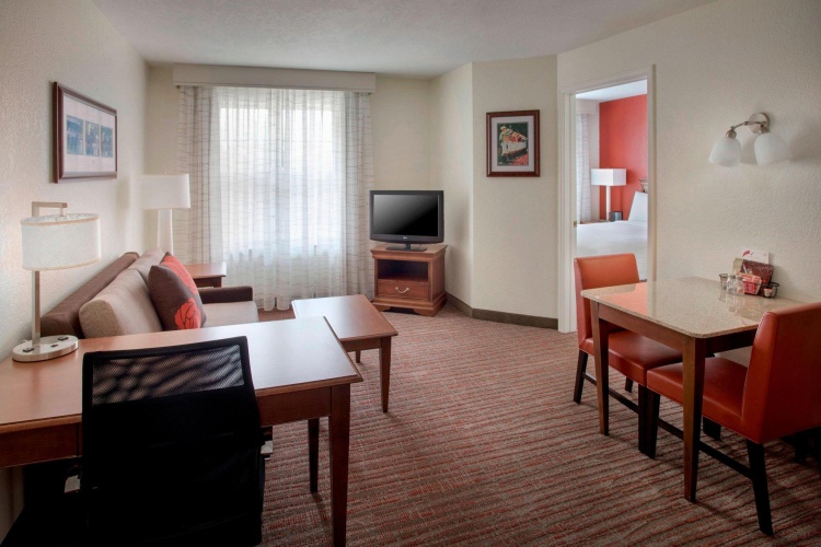 2 Bedrooms Double Suite