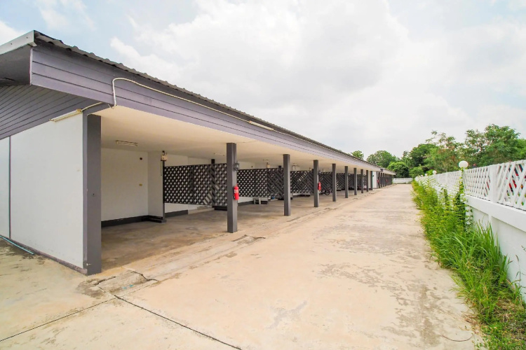 OYO 622 Sixsense Hotel