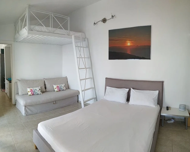 Bungalow with balcony and with sea view