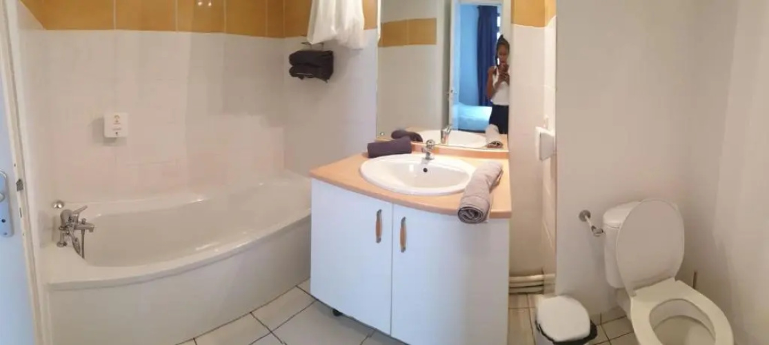 Studio Cité médiévale 250 m