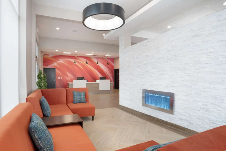 Best Western Plus Mobile Inn & Suites