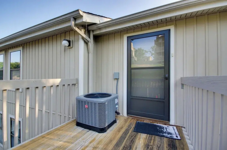 Pool & Lake Access: Waterfront Osage Beach Retreat