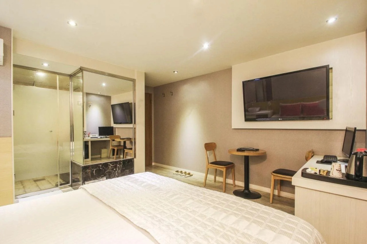 Hotel Cube