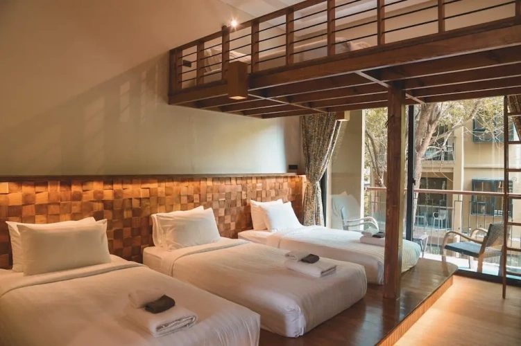 Standard Quadruple room with balcony