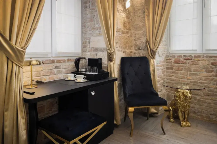 Luxury rooms Golden Palace City Centre