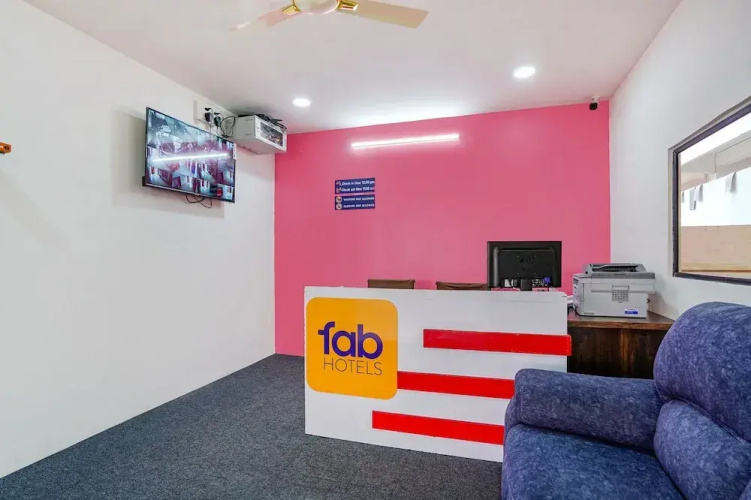 Fabhotel Q Suites