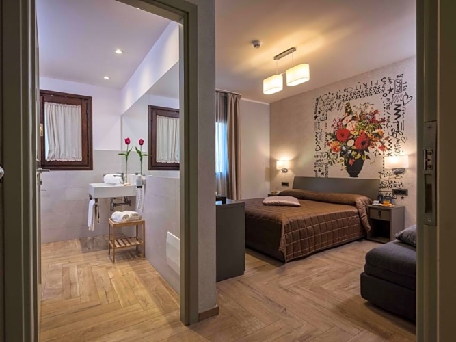 Superior Double room with balcony and with view