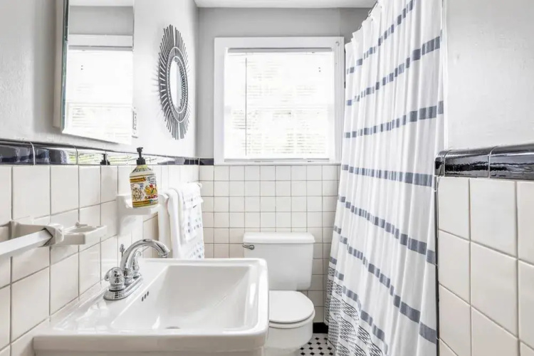 Charming LaVista bungalow