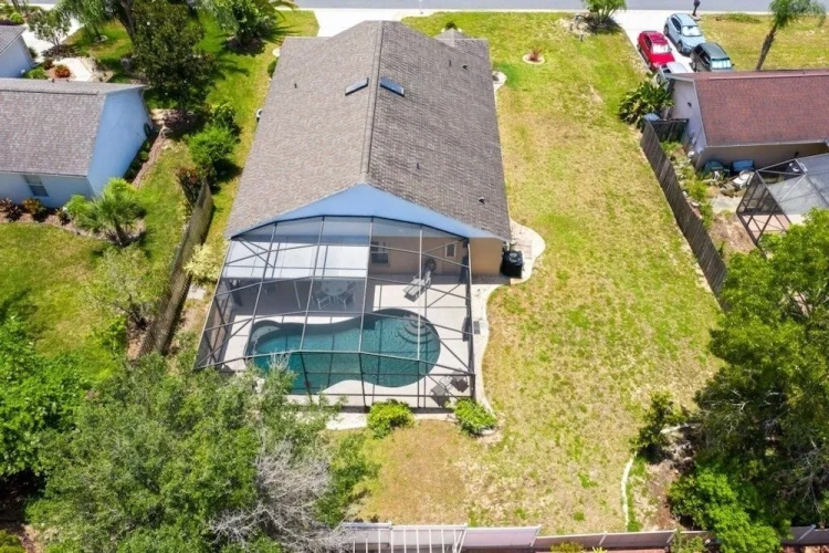 4 Bedrooms Villa