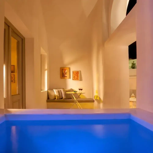 2 Bedrooms Luxury Suite with garden view