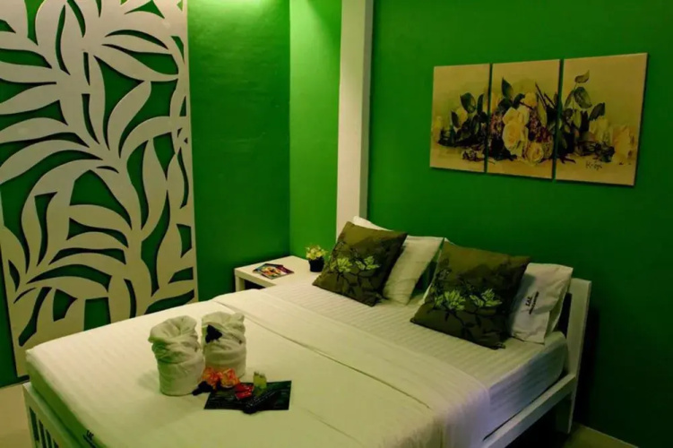 Charoenpong Apartment
