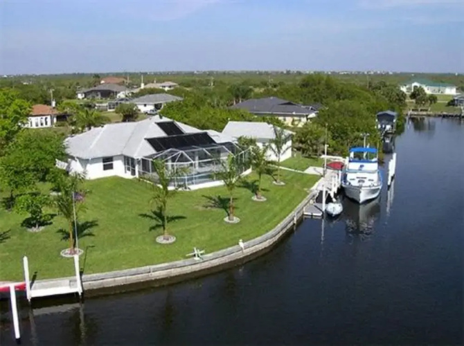 Tropical Paradise Bed & Breakfast