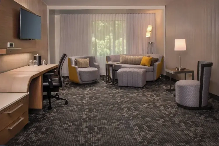 1 Bedroom Suite