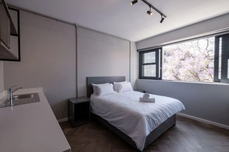 Comfort room