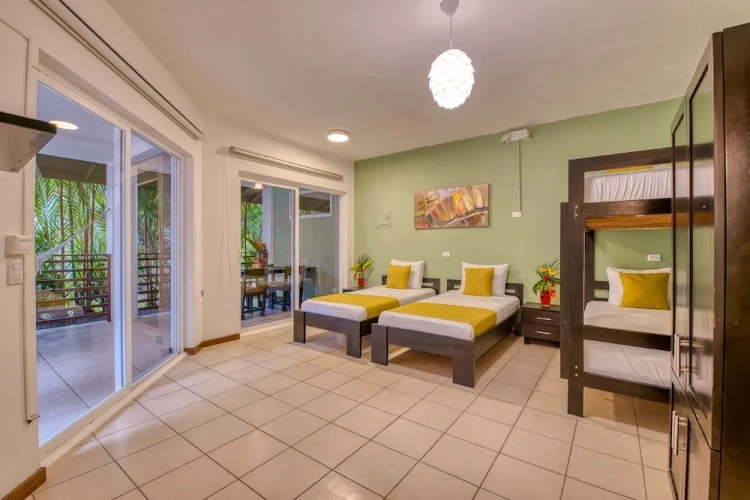 Deluxe Quadruple room