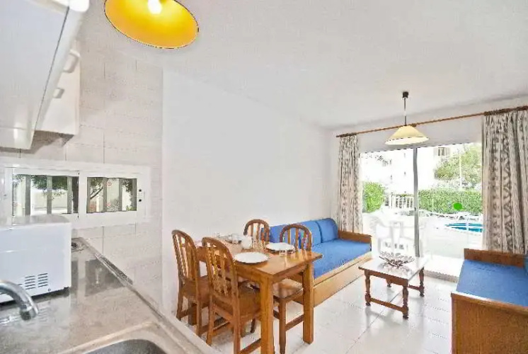 Apartamentos Llevant