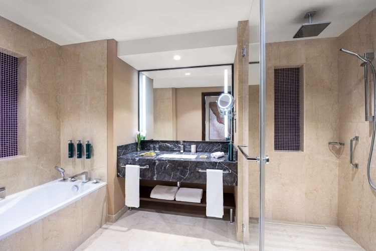 Hilton Al Khobar King Fahd Causeway photo 9