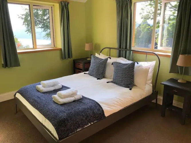 Spacious 4-bed House in Lynton