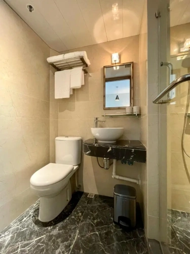 Standard Triple room with harbour view