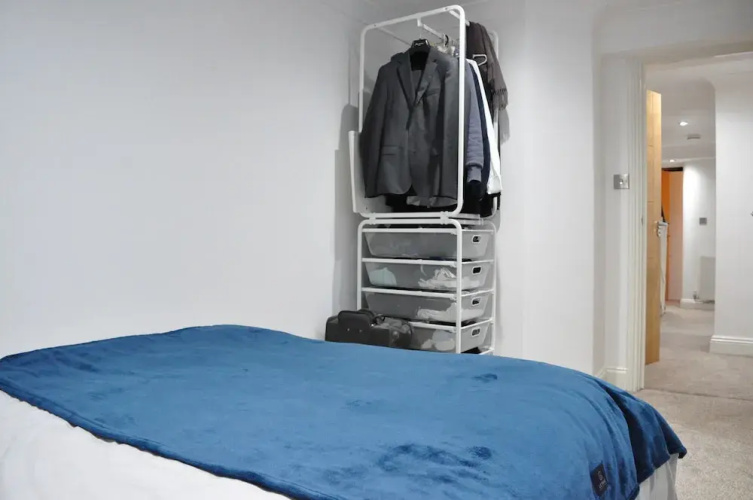 Stunning 3 Bedroom Bath