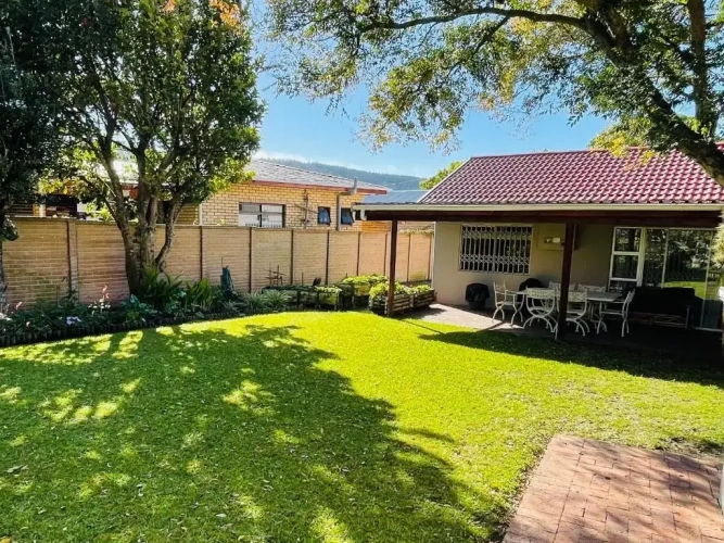 2 Bedrooms Cottage
