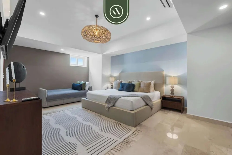 Beatiful Oceanview 1 BR Condo - Pool - Beach