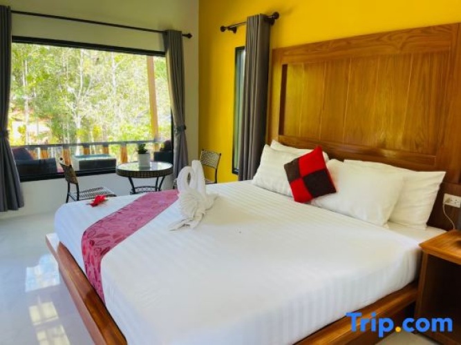 Superior room with garden view