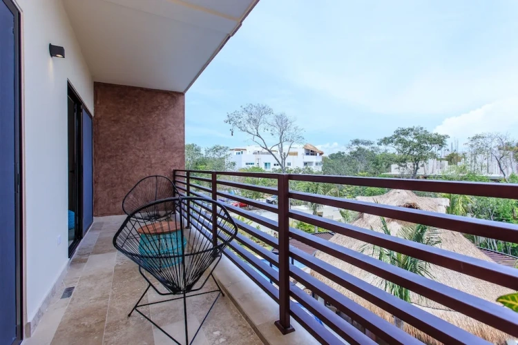 2 Bedrooms Apartment