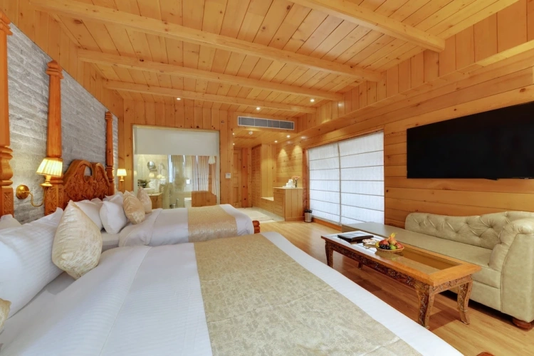 Standard Double Club room with balcony