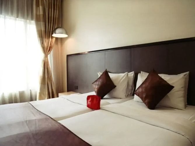 Capital O 697 The Sirona Hotel