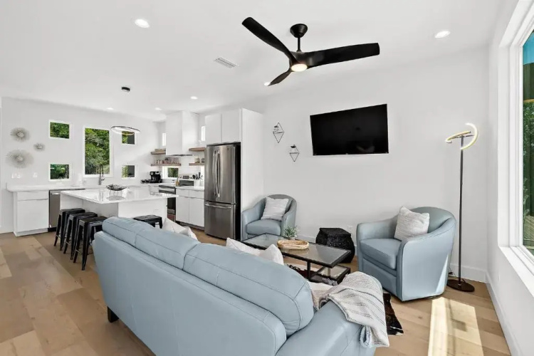 200 Riberia - Downtown Waterfront Luxury Home