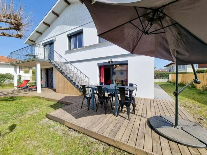 2 Bedrooms Cottage