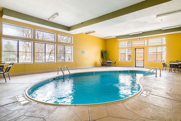 Quality Inn & Suites photo 13