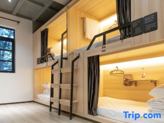 Bed in Dorm (male dorm)