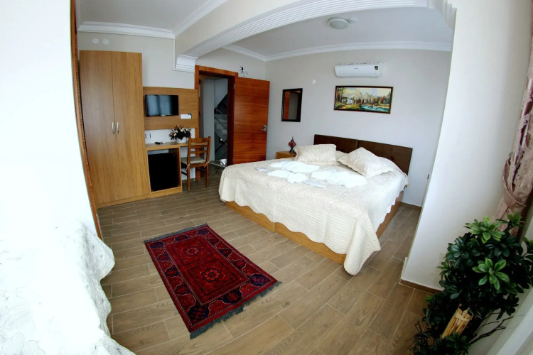 Selena Hotel