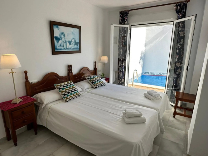 Spacious family villa Aljamar 8a