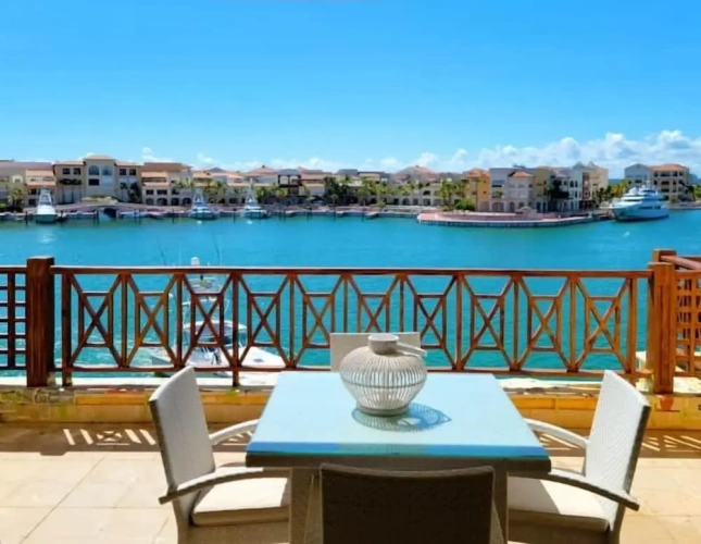 2 Bedrooms Apartment oceanfront