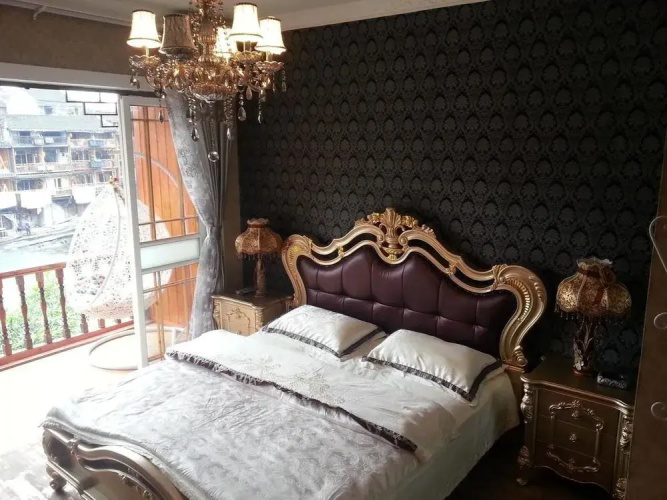 Fenghuang Yihao Apartment