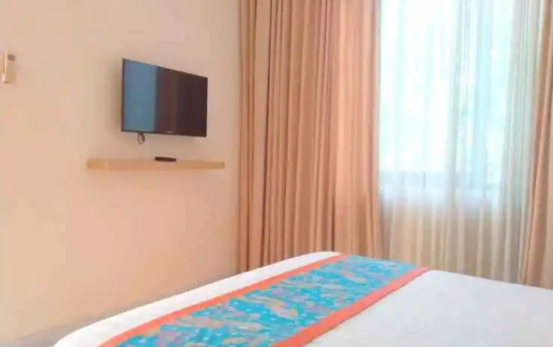 Dermaga Keluarga Hotel Sonosewu