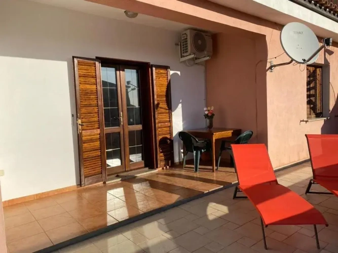 2 Bedrooms Cottage
