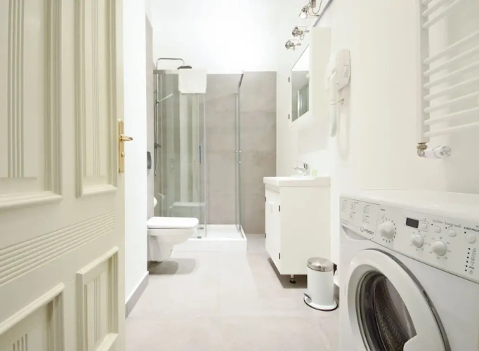 1 Bedroom Apartment with city view