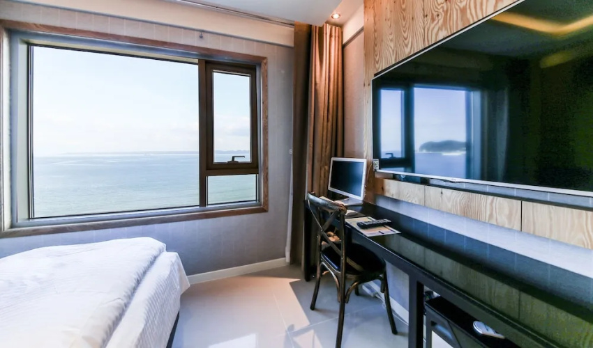 Win Hotel