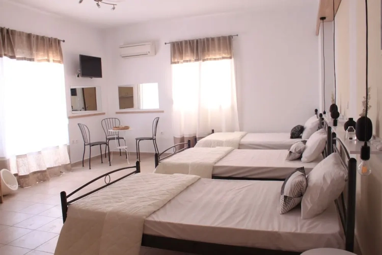 Deluxe Triple Studio with balcony