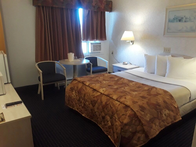 Canadas Best Value Inn and Suites