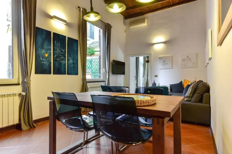 Spanish Steps Apartment with Terrace